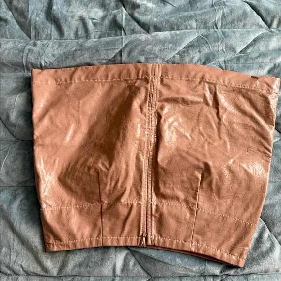 Meave Women’s Faux Leather Mini Skirt in Cognac Anthropologie - Picture 3 of 4